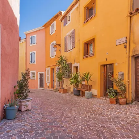 En Plein Centre De Apartamento Fréjus